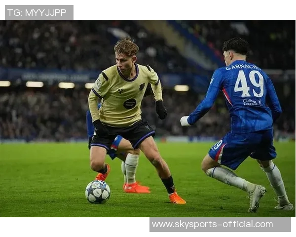 意甲焦点战切尔西与巴萨握手言和转会传闻再度升温引发热议