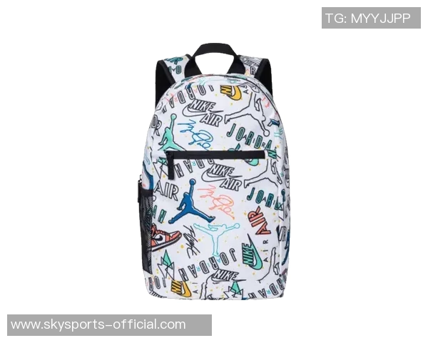 姚明亲自设计的AJ背包引领时尚潮流，运动与休闲完美结合的必备单品