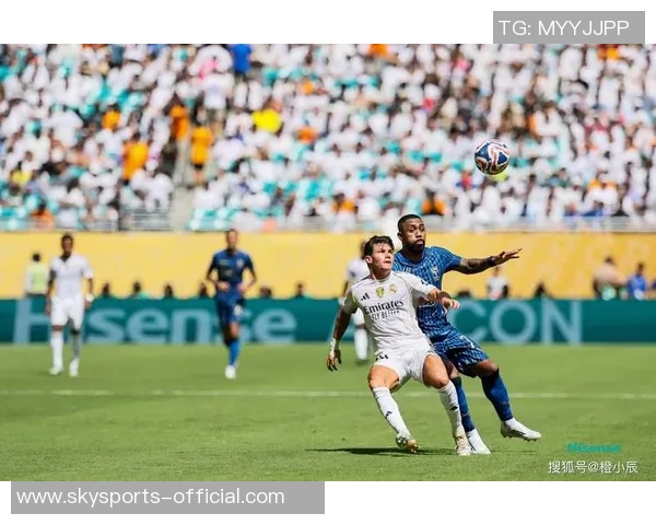 中超历史冷门曼联逆转皇马红牌风波引发全场热议 中超历史冷门曼联逆转皇马红牌风波引发全场热议