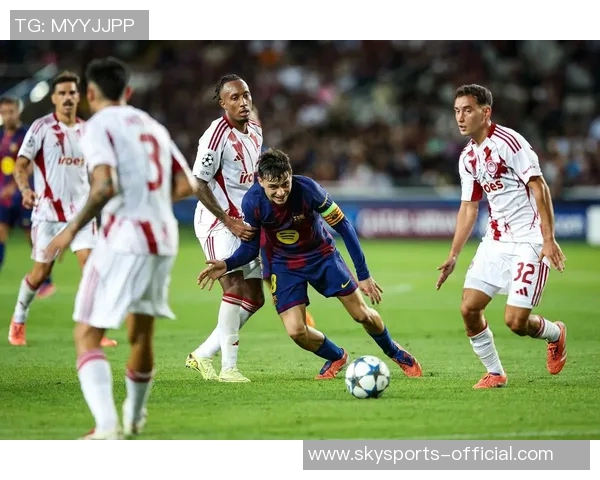 意甲激战:多特蒙德与巴萨互交白卷战术解析与帽子戏法瞬间回顾 意甲激战:多特蒙德与巴萨互交白卷战术解析与帽子戏法瞬间回顾