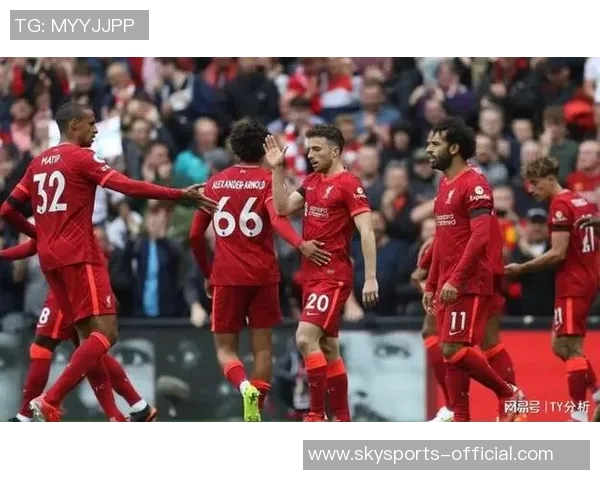 英超激情对决利物浦完胜拜仁绝杀瞬间点燃全场氛围