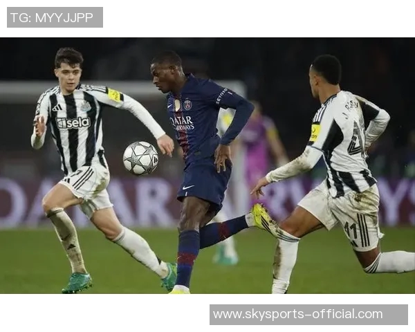 中超赛事回顾巴黎圣日耳曼大胜马竞引发全场热议与数据分析