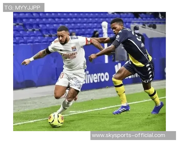 德甲激战：里昂逆转那不勒斯四比三引发全场狂欢解析