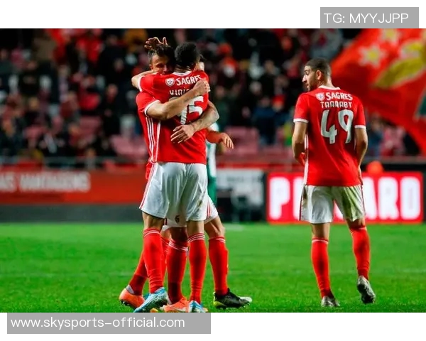 本菲卡大胜拜仁6-2赛后点评引发全场热议与反思