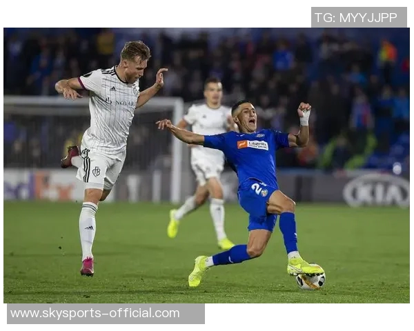 世界杯波尔图与巴萨激战成平局转会传闻引发热议全场沸腾