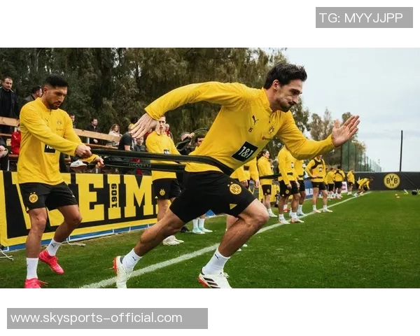 国王杯激战AC米兰与尤文图斯战成平局逆转瞬间点燃全场激情