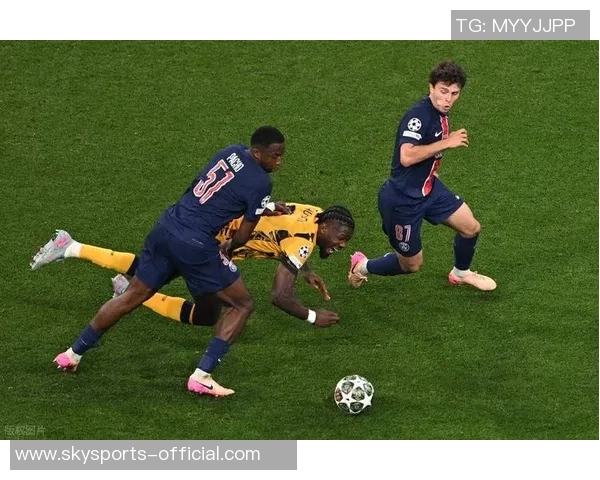 国米友谊赛大胜巴黎圣日耳曼绝杀时刻引发全场狂欢