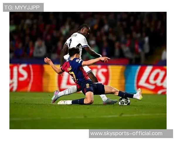 巴萨与切尔西友谊赛战平乌龙球瞬间引发全场热烈反响